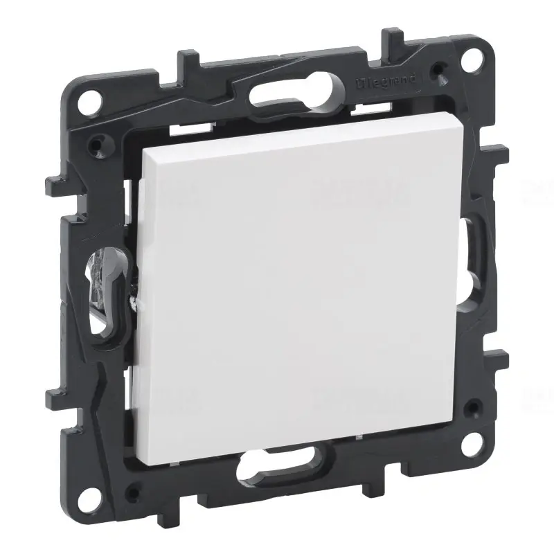 Niloé Step fehér N101 egypólusú nyomó, 6A 863109 Legrand Rendeld meg most