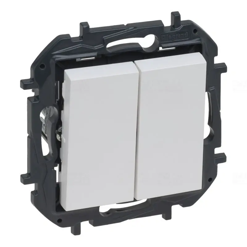 Niloé Step fehér kettős nyomó, 6A 863112B Legrand Vedd meg most