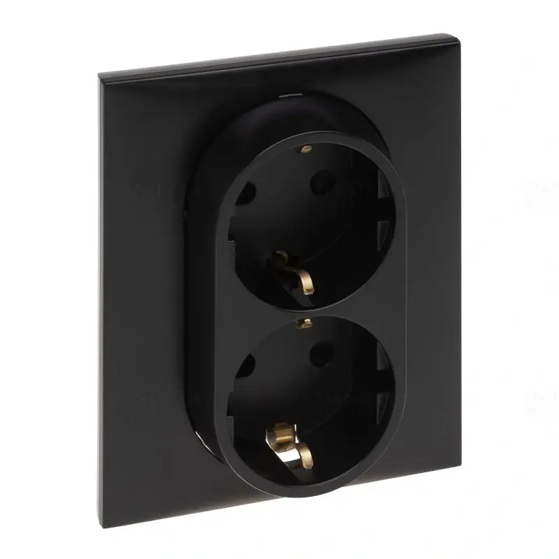 Ingyenes szállítás Niloé Step fekete 2x2P+F csatlakozóaljzat (rugós), biztonsági zsaluval 863522 Legrand
