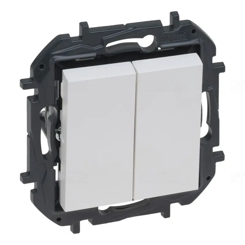 Niloé Step fehér 105 csillárkapcsoló, 10AX 863105B Legrand Akció