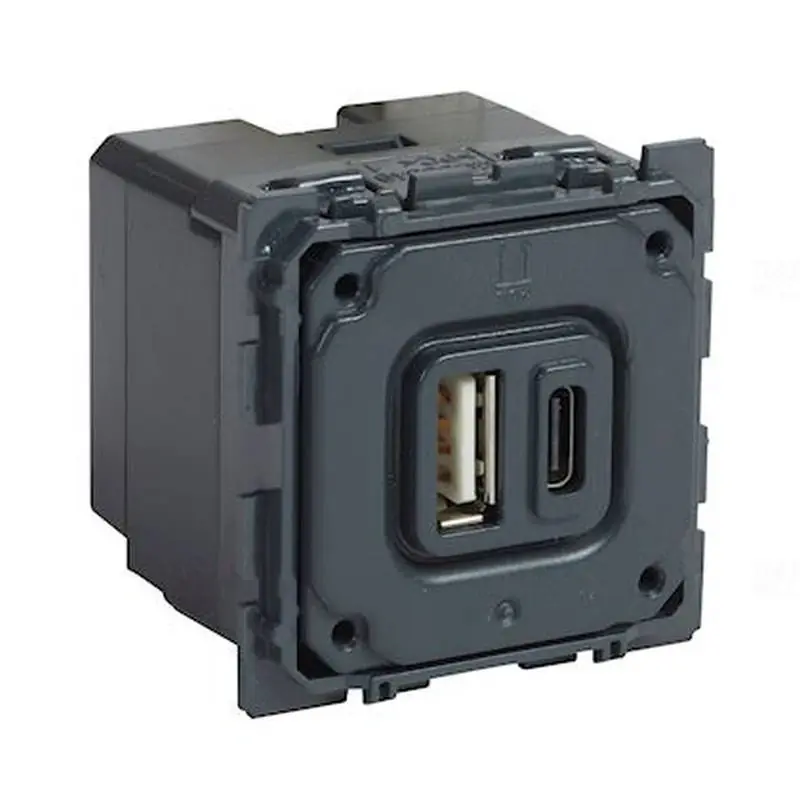 Legrand 067465 Céliane kombinált USB A és C töltőaljzat 2400 mA Autentikus