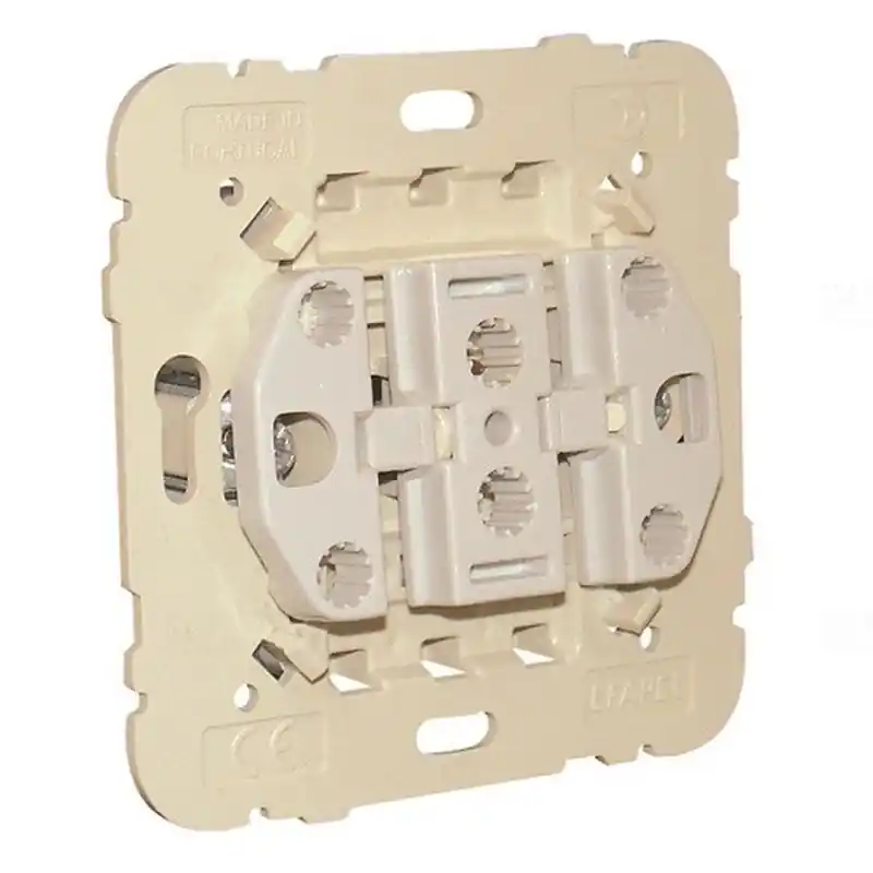 21088 Hárompólusú csillárkapcsoló 16A, Elko Ep Kiárusítás