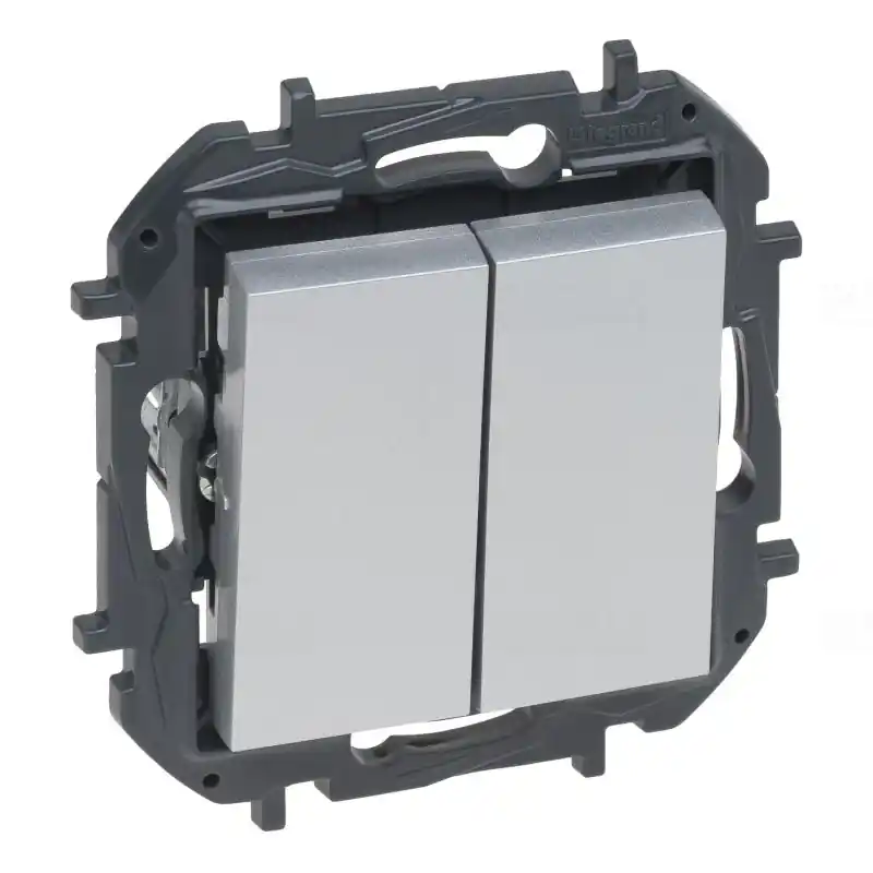 Niloé Step alumínium kettős nyomó, 6A 863312B Legrand Eredeti