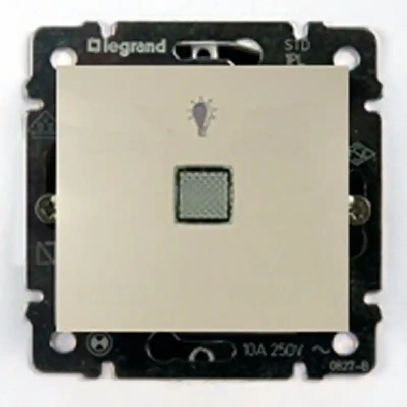 Kiárusítás Legrand 774313 Valena N101 egypólusú nyomó lámpajellel, jelzőfénnyel, elefántcsont