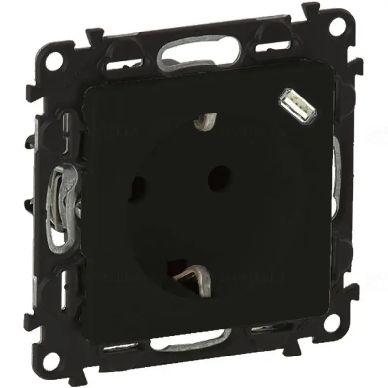 Kiárusítás Legrand 756335 Valena Life 2P+F + USB-C csatlakozóaljzat, rugós, fekete