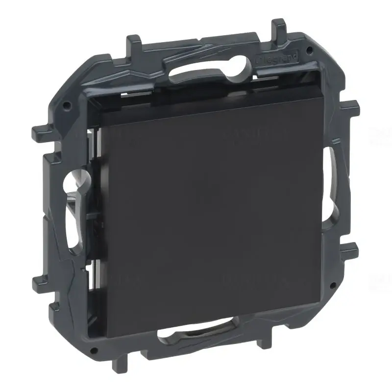 Rendeld meg most Niloé Step fekete 101 egypólusú kapcsoló, 10AX 863501B Legrand