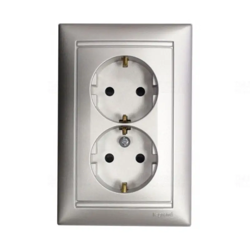 Autentikus Legrand 770127 Valena 2x2P+F csatlakozóaljzat, biztonsági zsalus (GYV), alumínium