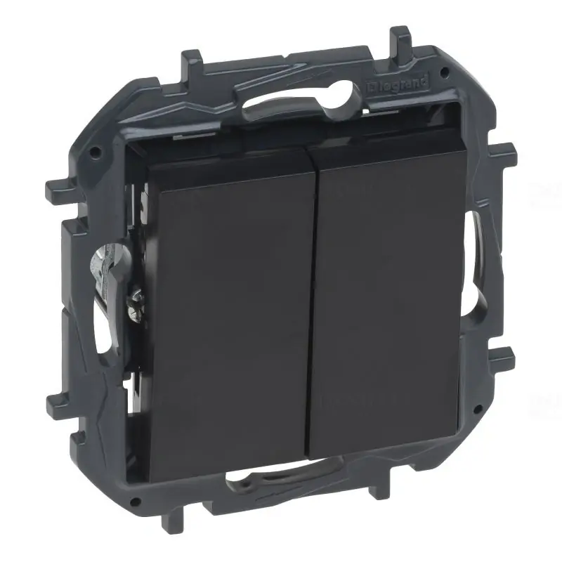 Niloé Step fekete kettős nyomó, 6A 863512B Legrand Prémium