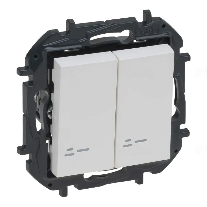 Kedvezmény Niloé Step fehér 106+6 JF kettős váltókapcsoló jelzőfénnyel 863118B Legrand