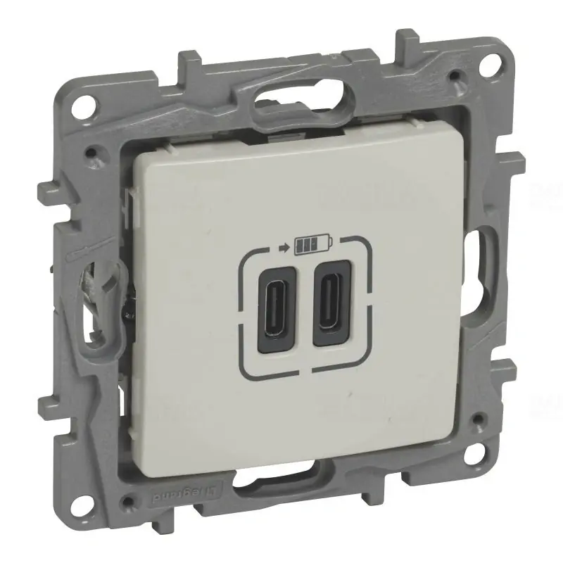 Rendeld meg most Niloé bézs kettős USB-C+C töltőaljzat - 3 A - 15 W, bézs 764695 Legrand