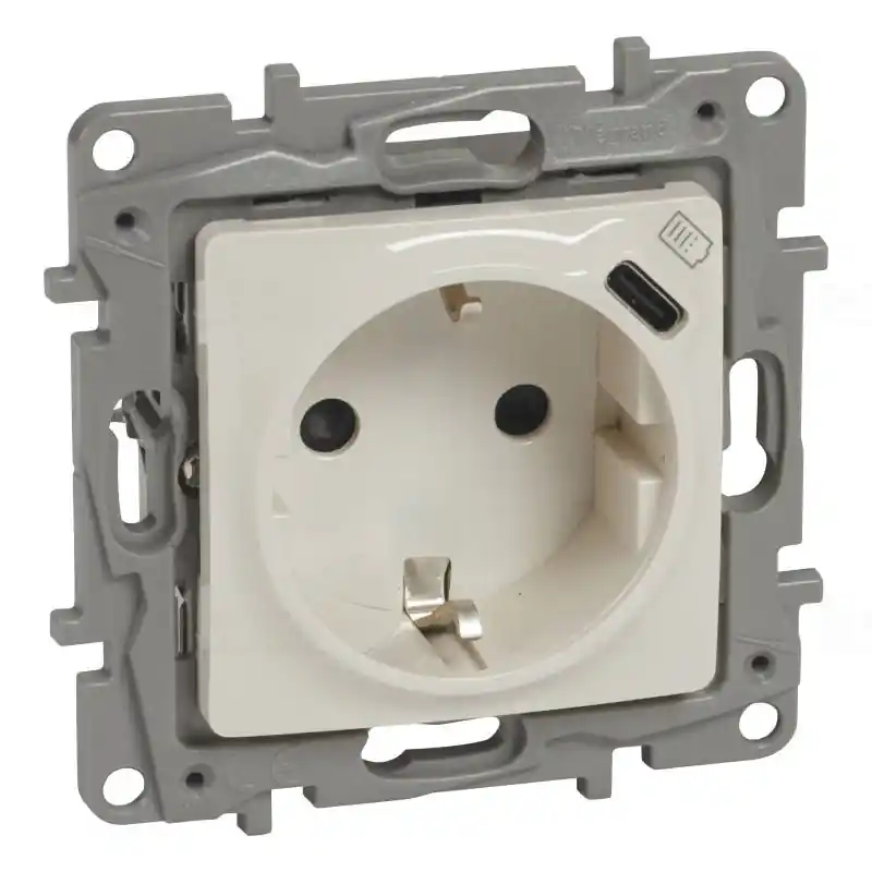 Kiváló minőség Legrand 764635 Niloé 2P+F földelt aljzat USB C-típusú csatlakozóval, bézs