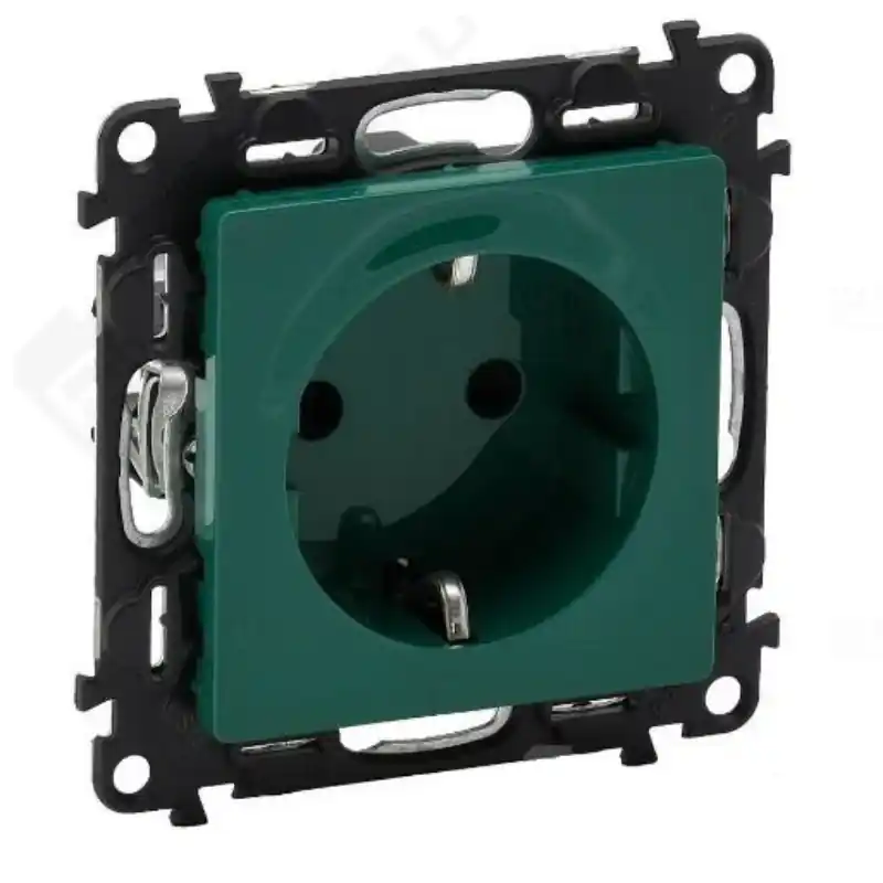 Legrand 753329 Valena Life 2P+F csatlakozóaljzat biztonsági zsalus (GYV), rugós, zöld Akció