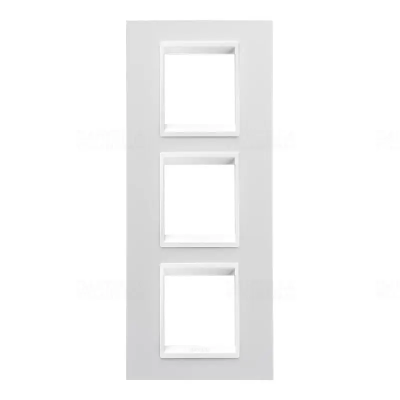 Chorus LUX monokróm tejfehér 3-as függőleges keret (2+2+2 modul) GW16227YB Gewiss Rendeld meg most