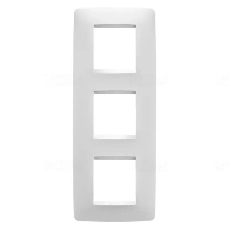 Biztonságos fizetés Chorus ONE matt fehér 3-as függőleges keret (2+2+2 modul) GW16127VW Gewiss