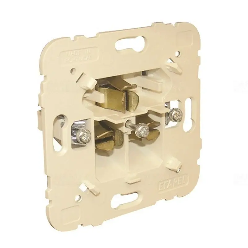 21140 EU-USA csatlakozóaljzat, Elko Ep Pénzvisszafizetés