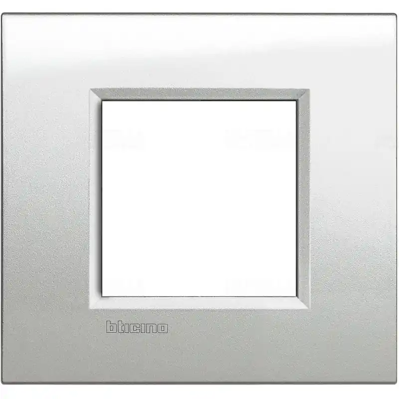 BTICINO Livinglight keret 2M szögletes GLezüst holdfény LNA4802GL Népszerű