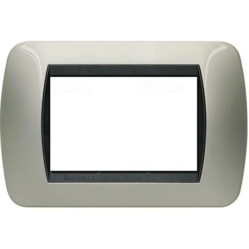 Vedd meg most BTICINO L4803TC Living takarókeret 3m Titán