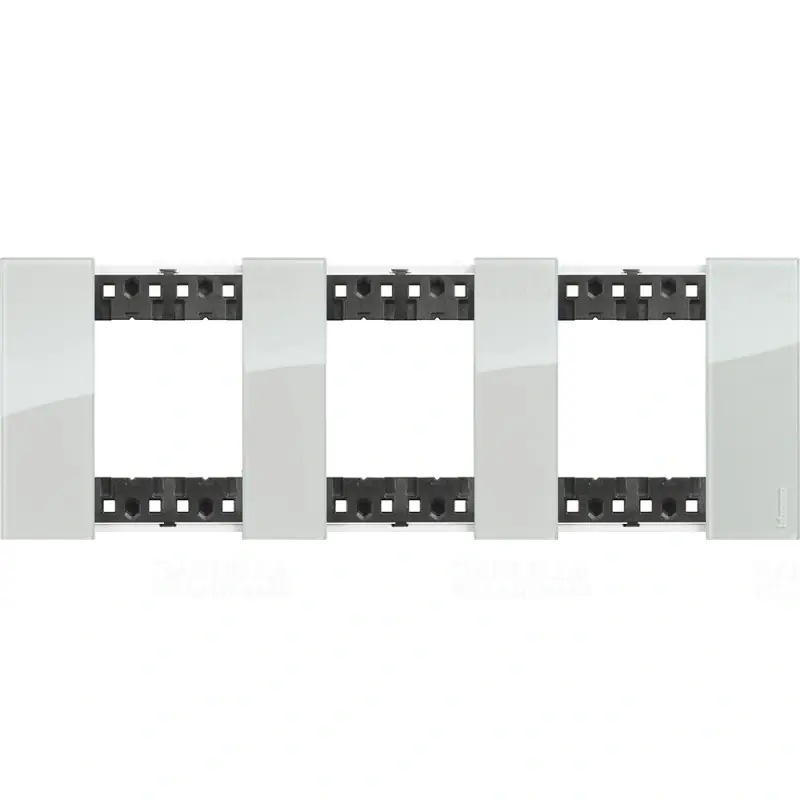 Gyors szállítás BTICINO LivingNow keret SKY 2+2+2m KA4802M3DA