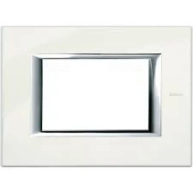 Újdonság BTICINO Axolute takarókeret 3m porc.feh.szögletes HA4803BG